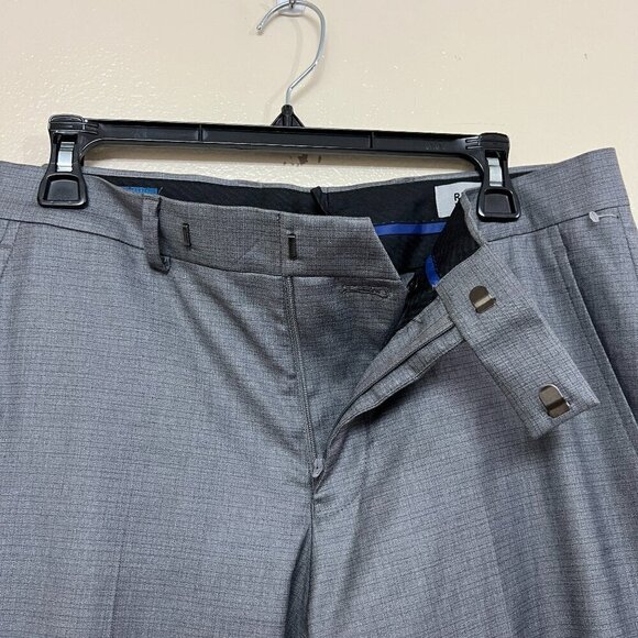 Kenneth Cole Reaction Men's Slim-Fit Techni-Cole Canvas 31W 38S Pants in Gray - Picture 3 of 9